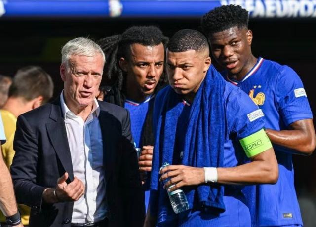 乐鱼app-【欧洲杯战术观察】足球的“预制菜”时代