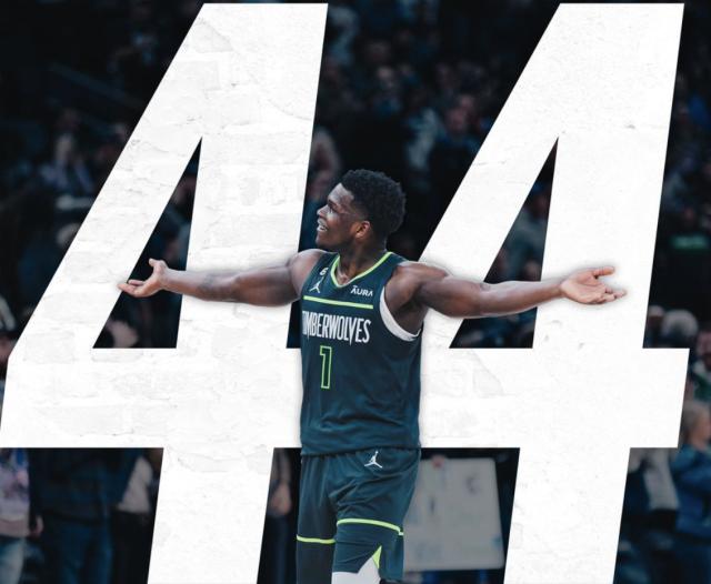 乐鱼-爱德华兹双隔扣爆砍44分 他才是狼队未来最大爆点